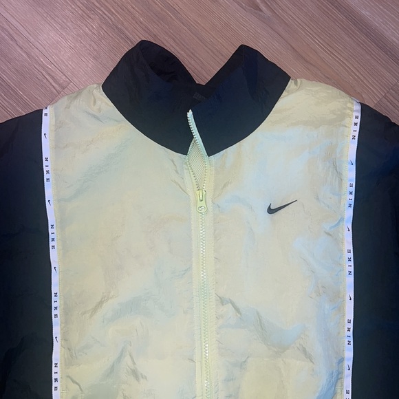 Nike ZIP-UP JACKET SIZE MEDIUM - Picture 2 of 7